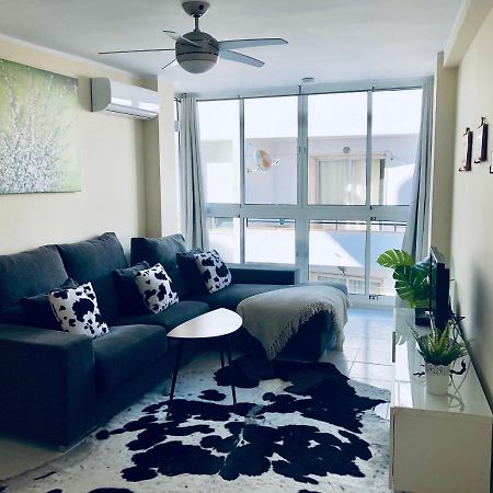 פואנגירולה Beautiful Modern Apartment 100M From The Sea מראה חיצוני תמונה