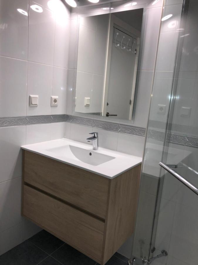 פואנגירולה Beautiful Modern Apartment 100M From The Sea מראה חיצוני תמונה