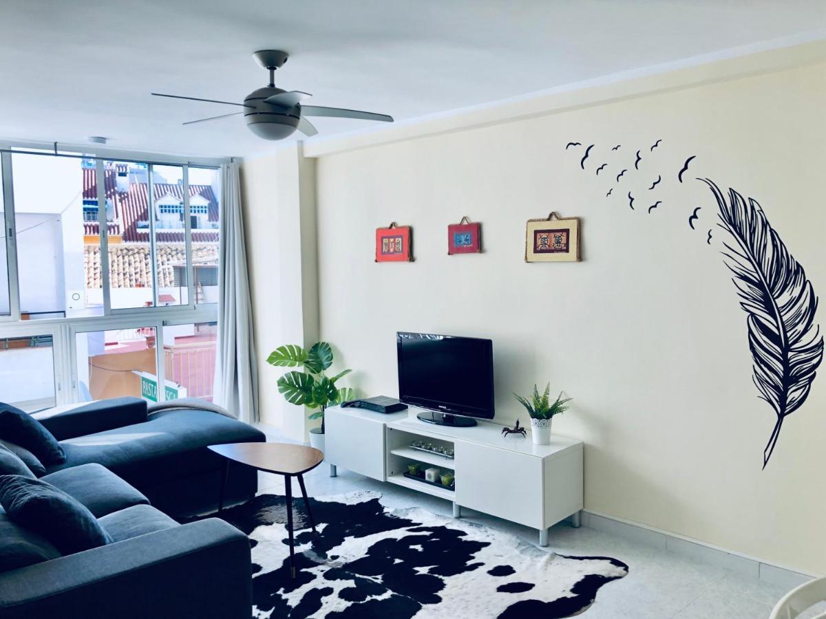 פואנגירולה Beautiful Modern Apartment 100M From The Sea מראה חיצוני תמונה